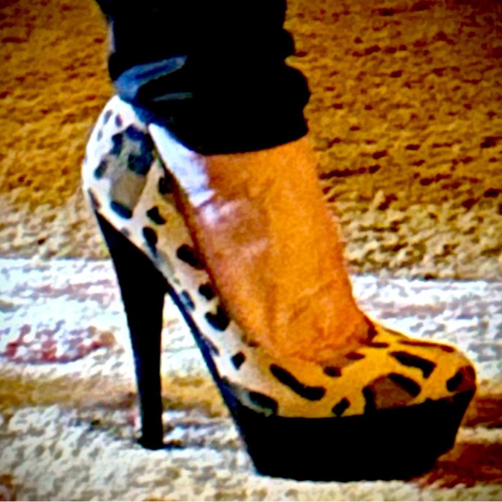 Cheetah print pumps super Sexy sz 6
